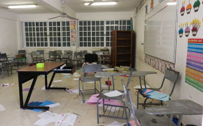 SEP, el abandono de las escuelas
