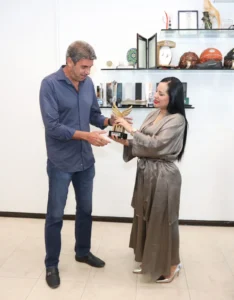 ARTURO ELÍAS AYUB RECIBE "ALAS DE CUAUHTÉMOC"