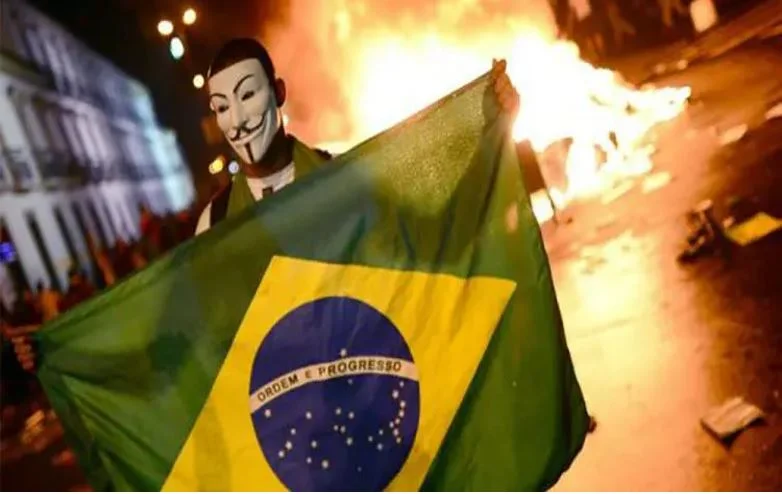 DISTURBIOS EN BRASIL: UN GOLPE A LA DEMOCRACIA