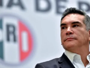 ENTRE EL CINISMO Y LA HIPOCRESÍA