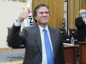DELINCUENCIA Y POLÍTICA