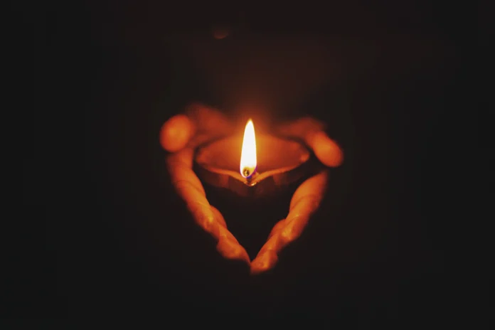 ENTRE VELAS, ESPIRITUS Y SABER ANCESTRAL