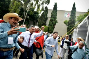 EL PRI SE LEVANTA CONTRA EL AUTORITARISMO | DESDE CABINA
