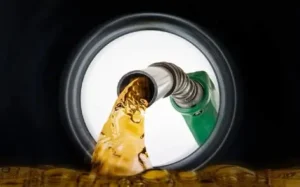 GASOLINA CON AGUA: EL FRAUDE QUE NADIE DETIENE