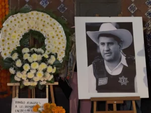 EL CASTILLO RENDIDO | BITÁCORA DE LA LUNA