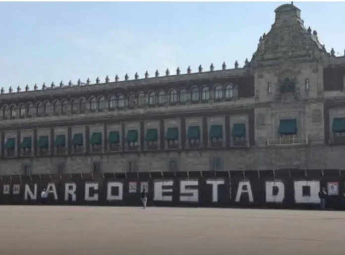 LA CASA EN LLAMAS | DESDE CABINA