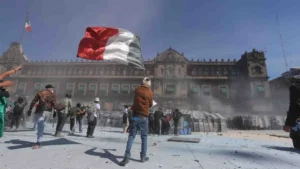 ENTRE LO SOCIAL Y LO POLÍTICO | LUMINISCENCIA