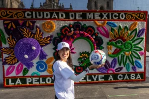 CDMX ROMPE RÉCORD GUINNESS CON CLASE DE FUTBOL 2026