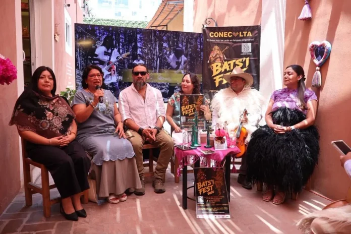 Presentación oficial del Bats'i Fest 2026 en Casa Chiapas durante la cobertura especial de La Evidencia News.