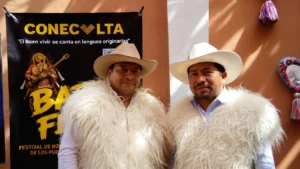 Integrantes de la agrupación Dueños del Cielo durante la presentación de Bats'i Fest 2026 en Casa Chiapas Ciudad de México, festival que impulsa el rock indígena y las músicas de los pueblos originarios.