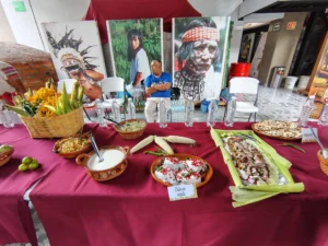 Platillos típicos de la Feria del Elote 2026: esquites, pan de elote, flan en nogada, tamales y nieve.