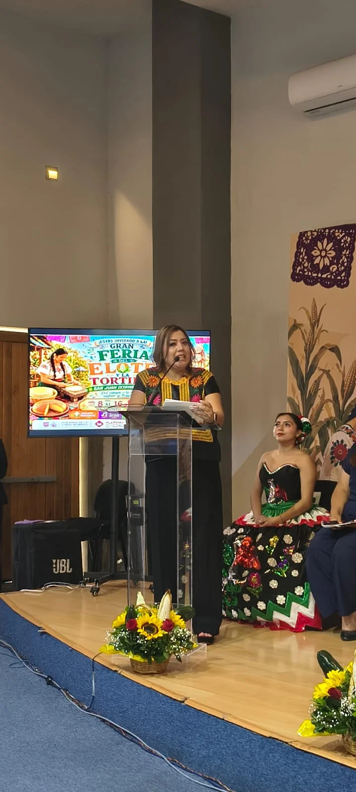 Alcaldesa Berenice Hernández Calderón en la presentación de la Feria del Elote 2026 en Tláhuac.
