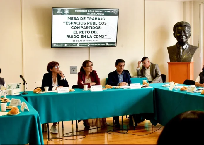 Diputada Leonor Otegui en foro sobre Ley de Control de Ruido en la CDMX, Congreso capitalino