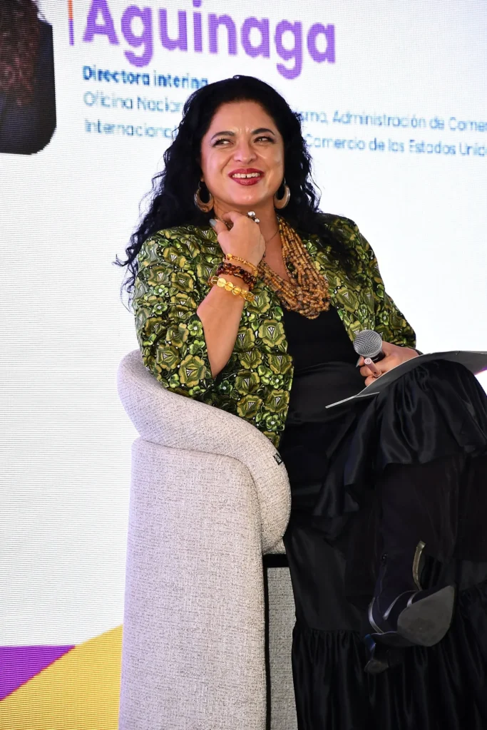 Alejandra Frausto, secretaria de Turismo de la CDMX, en conferencia.