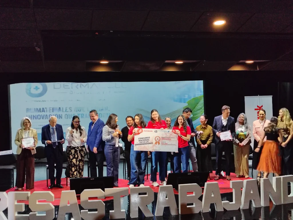 DERMACELL BioMatrix MX juventud emprendedora innovación médica premiada en Voz de los Emprendedores 2026