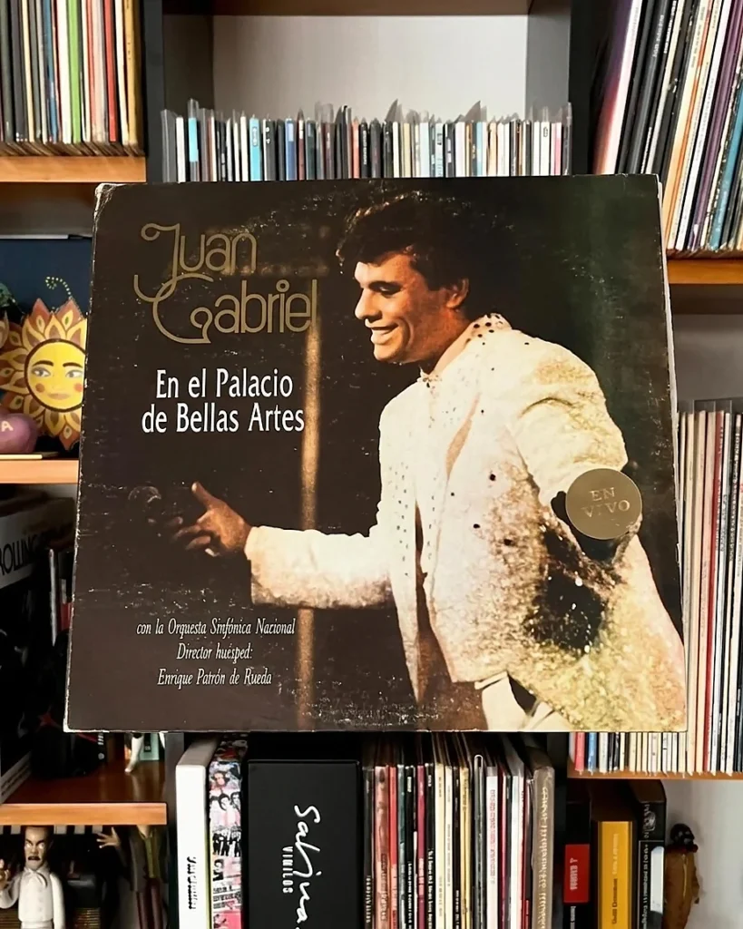 Portada de vinilo de Juan Gabriel en Bellas Artes con la Orquesta Sinfónica Nacional, ícono cultural de México