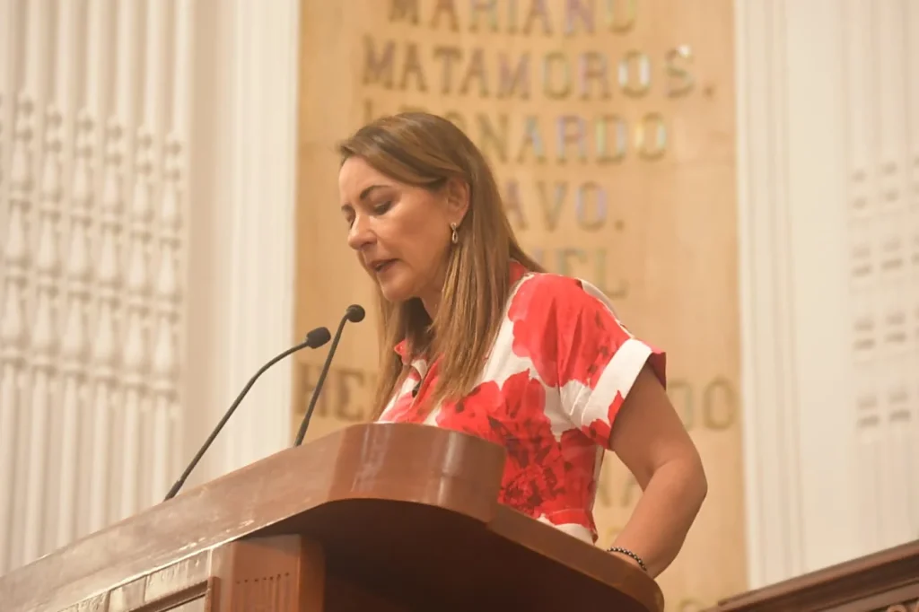 Diputada Leonor Otegui presenta iniciativa de desconexión digital en Congreso CDMX  