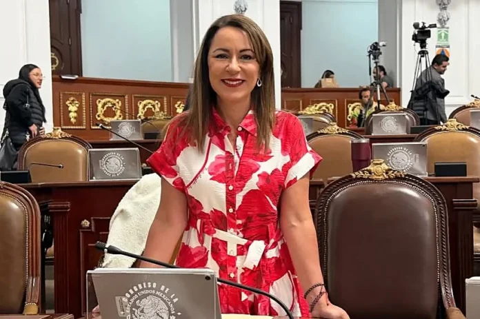Diputada Leonor Otegui presenta iniciativa de desconexión digital en Congreso CDMX