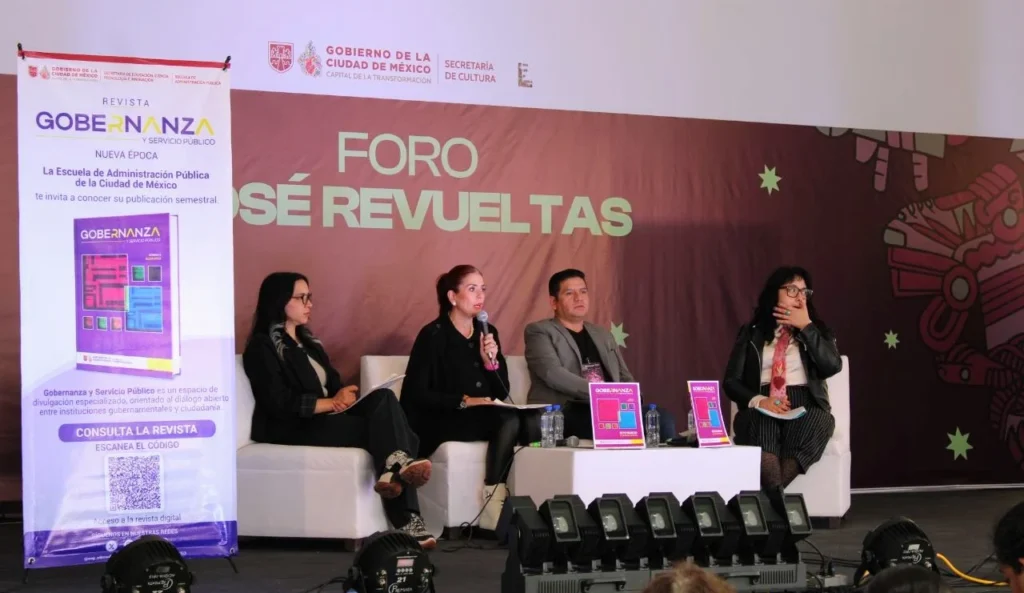 Participantes en la presentación editorial de Gobernanza y Servicio Público durante la Feria Internacional del Libro del Zócalo 2026.