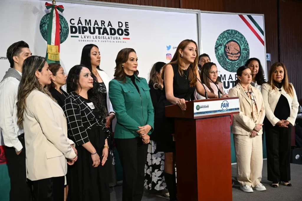 Intervención durante la presentación de propuestas para prevenir riesgos psicosociales en el entorno laboral.