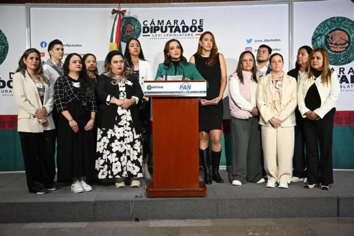 Presentación de iniciativa sobre salud mental en el trabajo en la Cámara de Diputados.