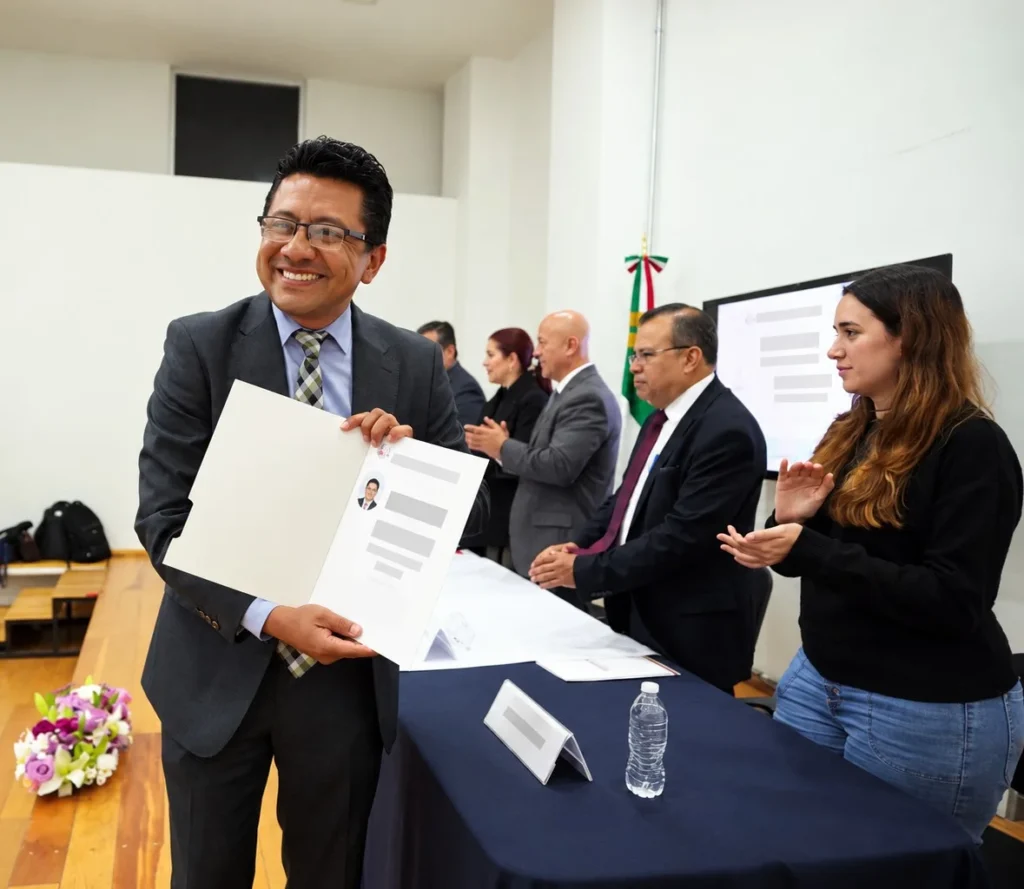 Servidores públicos certificados por EAP CDMX en competencias de atención ciudadana y atención migratoria